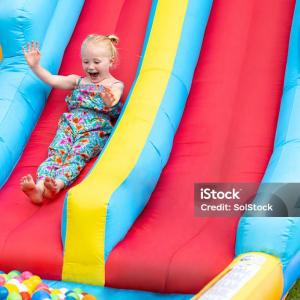 New Styles of Children's Inflatable Play Facilities Hit the Market